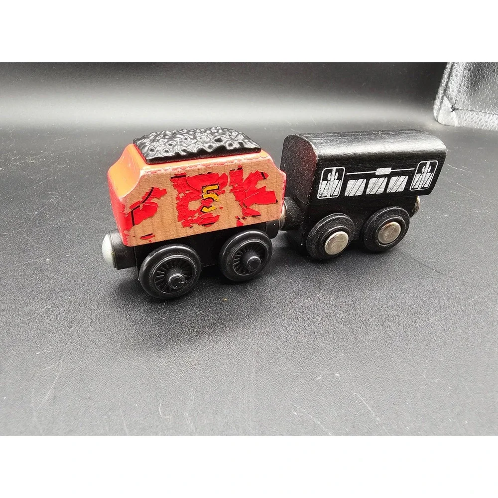 Thomas & Friends Wooden Railway James's Tender Y4070 and Passenger Coach Car RR